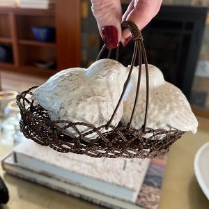 Bird salt and pepper shakers in wire basket